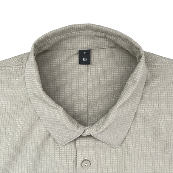 Lululemon Airing Short Sleeve Button Down Shirt, Tan, Size X Large - Picture 2 of 6